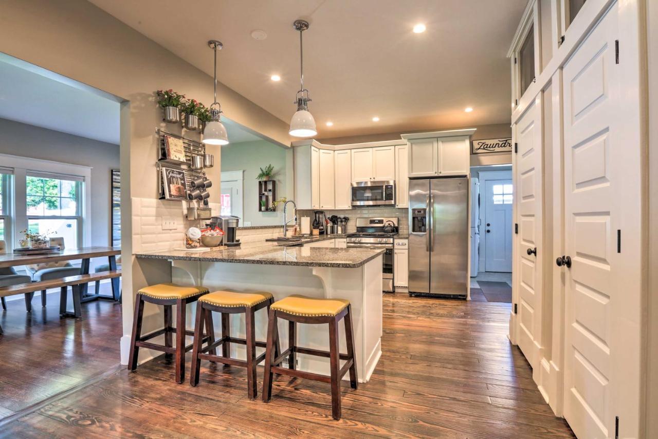 Villa Renovated Craftsman House With Patio And Fire Pit! à Vevay Extérieur photo